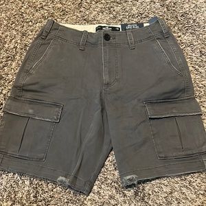 Hollister Men Distressed Cargo Short
